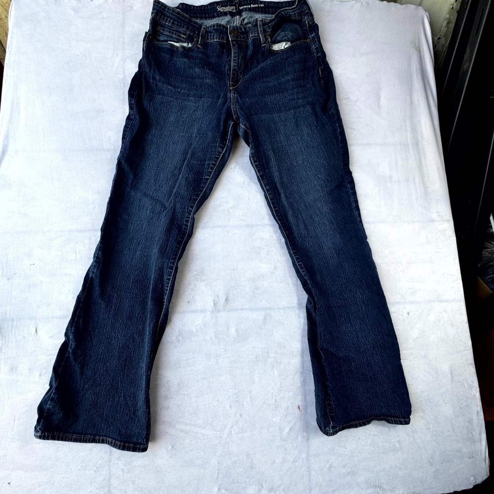 Signature by Levi Strauss & Co. Flared Jeans Womens 18M Blue Whiskering Denim